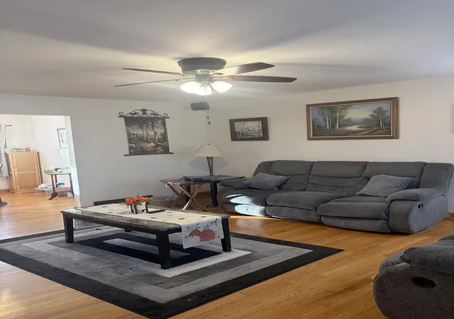 Photo 2 of Single family home for sale at 8122 Kooy Dr, Munster, IN 46321 | MLS# 846742 | Listing updated on 2026-10-26