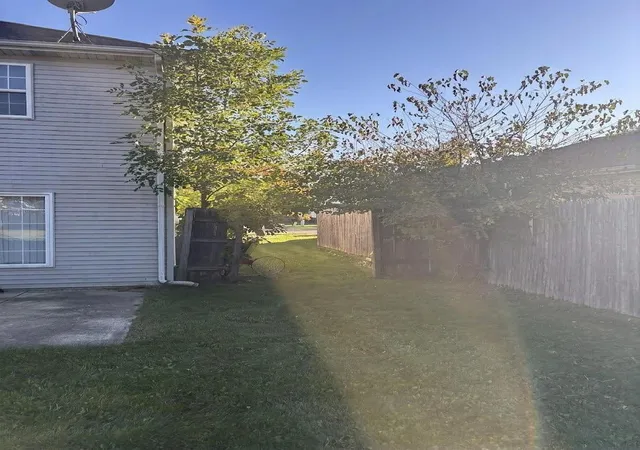 Photo 2 of Townhouse for sale at 336 Fox Trl Ct, Hobart, IN 46342 | MLS# 846756 | Listing updated on 2026-10-13