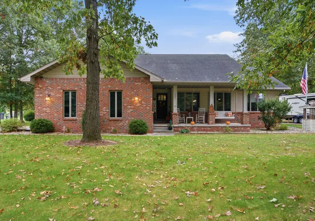 Photo 1 of Single family home for sale at 10391 Chippewah Ct, De Motte, IN 46310 | MLS# 846979 | Listing updated on 2026-10-16