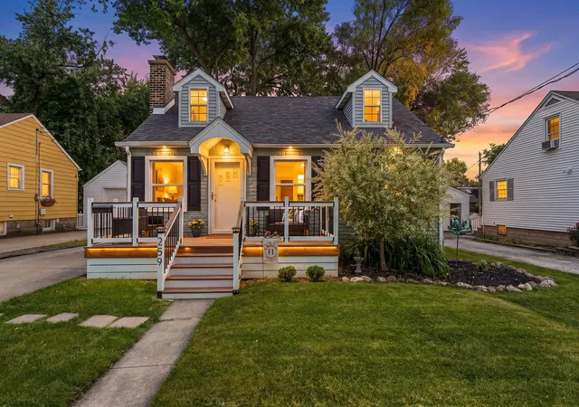 Photo 1 of Single family home for sale at 259 Wood St, Crown Point, IN 46307 | MLS# 846790 | Listing updated on 2026-10-13