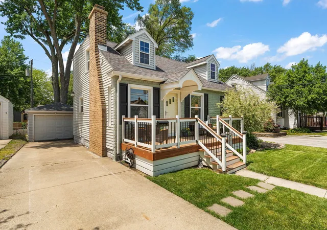 Photo 3 of Single family home for sale at 259 Wood St, Crown Point, IN 46307 | MLS# 846790 | Listing updated on 2026-10-13