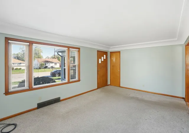 Photo 3 of Single family home for sale at 3340 Highway Ave, Highland, IN 46322 | MLS# 847180 | Listing updated on 2026-10-22