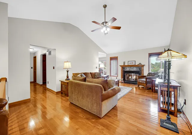 Photo 3 of Sale Pending at 9207 Morse Pl, Crown Point, IN 46307 | MLS# 846805 | Listing updated on 2026-10-15