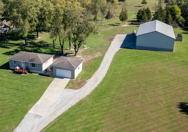 Photo 1 of Single family home for sale at 14615 Reeder Rd, Crown Point, IN 46307 | MLS# 847085 | Listing updated on 2026-10-20
