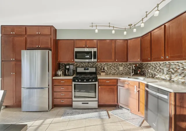 Photo 3 of Townhouse for sale at 362 Taylor Ln, Valparaiso, IN 46383 | MLS# 846847 | Listing updated on 2026-10-28