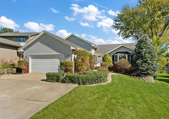 Photo 2 of Single family home for sale at 4912 Sandy Beach Dr, Crown Point, IN 46307 | MLS# 847042 | Listing updated on 2026-10-21