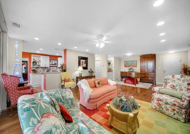 Photo 3 of Sale Pending at 910 Ridge Rd #306, Munster, IN 46321 | MLS# 847169 | Listing updated on 2026-10-26