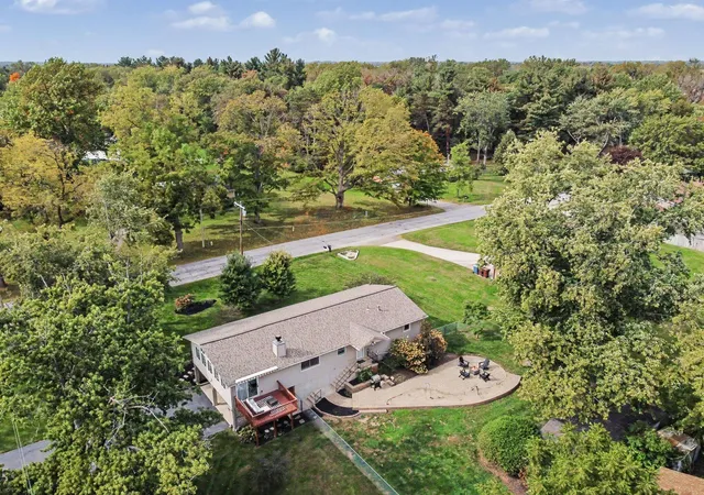 Photo 2 of Single family home for sale at 401 E 75 North, Valparaiso, IN 46383 | MLS# 846857 | Listing updated on 2026-10-22