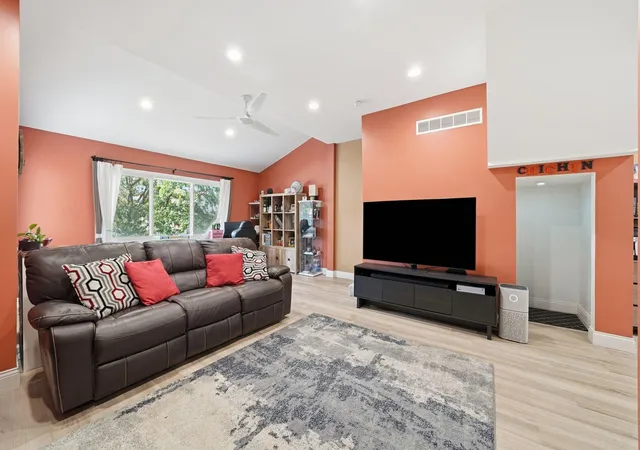 Photo 4 of Single family home for sale at 1639 Cleveland Ave, Whiting, IN 46394 | MLS# 846843 | Listing updated on 2026-10-15