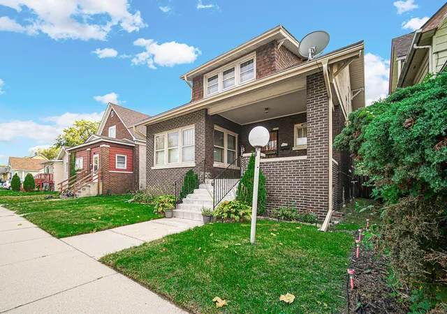 Photo 2 of Single family home for sale at 834 Drackert St, Hammond, IN 46320 | MLS# 846850 | Listing updated on 2026-10-29