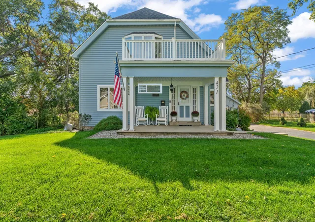 Photo 1 of Single family home for sale at 421 W Joliet St, Crown Point, IN 46307 | MLS# 847245 | Listing updated on 2026-10-23