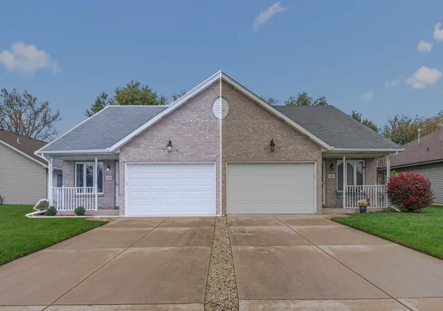 Photo 2 of Sale Pending at 496 Hidden Oak Dr, Hobart, IN 46342 | MLS# 846864 | Listing updated on 2026-10-22