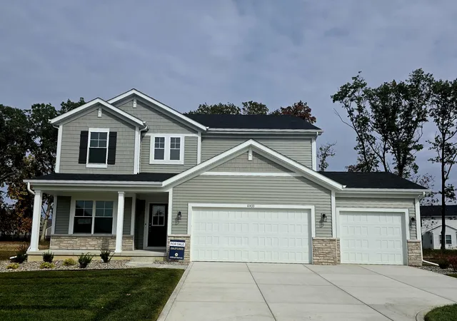Photo 1 of Single family home for sale at 10433 Texas St, Crown Point, IN 46307 | MLS# 846914 | Listing updated on 2026-10-15