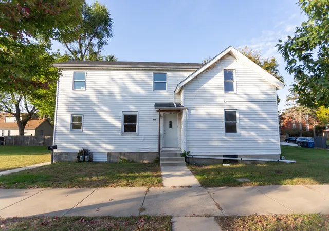 Photo 1 of Multi family home for sale at 510 E 10th Street, Michigan City, IN 46360 | MLS# 846886 | Listing updated on 2026-10-22