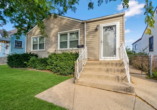 Photo 1 of Single family home for sale at 5625 Baring Ave, East Chicago, IN 46312 | MLS# 846904 | Listing updated on 2026-10-19