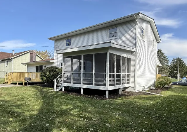 Photo 4 of Single family home for sale at 6396 Ellsworth Pl, Merrillville, IN 46410 | MLS# 846902 | Listing updated on 2026-10-15