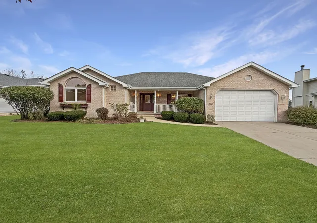 Photo 1 of Single family home for sale at 3153 Hoffman Ct, Dyer, IN 46311 | MLS# 846924 | Listing updated on 2026-10-18