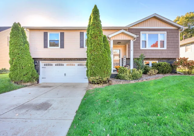 Photo 1 of Single family home for sale at 3203 Parker Dr, Valparaiso, IN 46383 | MLS# 847244 | Listing updated on 2026-10-28
