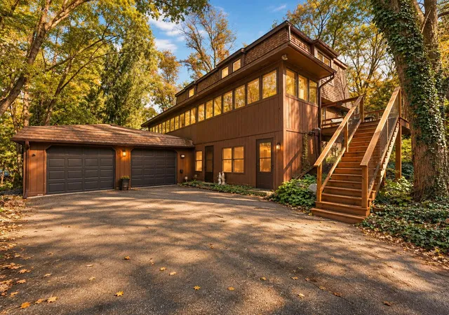 Photo 1 of Single family home for sale at 92 N 656 West, Valparaiso, IN 46385 | MLS# 847388 | Listing updated on 2026-10-27