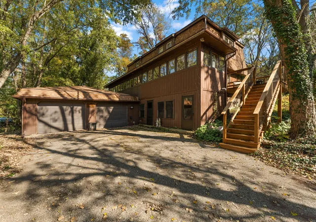 Photo 2 of Single family home for sale at 92 N 656 West, Valparaiso, IN 46385 | MLS# 847388 | Listing updated on 2026-10-27