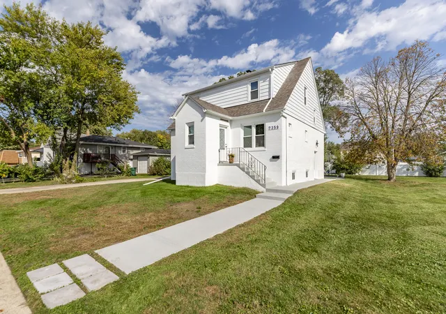 Photo 2 of Single family home for sale at 7359 Parrish Ave, Hammond, IN 46323 | MLS# 846952 | Listing updated on 2026-10-23