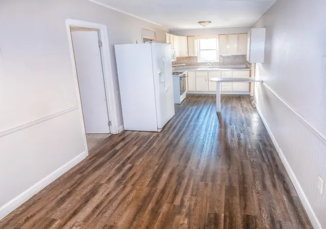 Photo 3 of Single family home for sale at 6846 Illinois Ave, Hammond, IN 46323 | MLS# 846978 | Listing updated on 2026-10-21