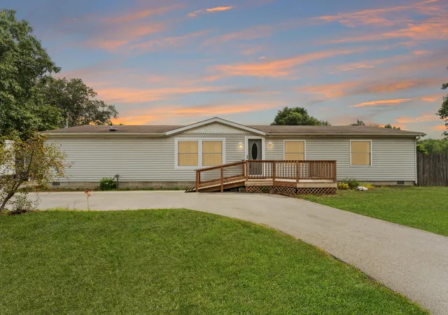 Photo 1 of Sale Pending at 9625 N Ahlgrim St, De Motte, IN 46310 | MLS# 846995 | Listing updated on 2026-10-28