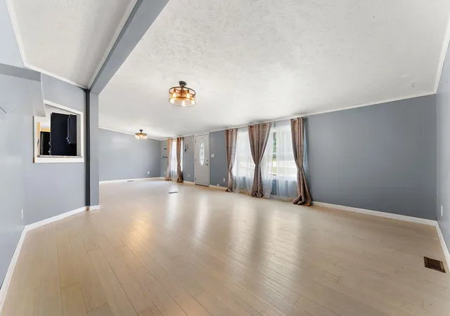 Photo 2 of Sale Pending at 9625 N Ahlgrim St, De Motte, IN 46310 | MLS# 846995 | Listing updated on 2026-10-28