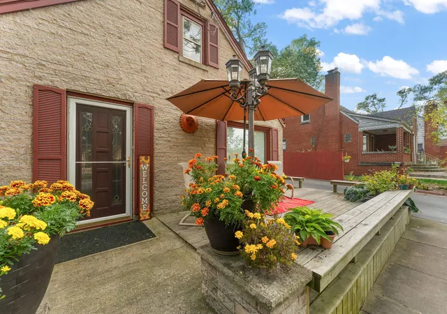 Photo 1 of Sale Pending at 3324 Ridge Rd, Highland, IN 46322 | MLS# 846993 | Listing updated on 2026-10-26