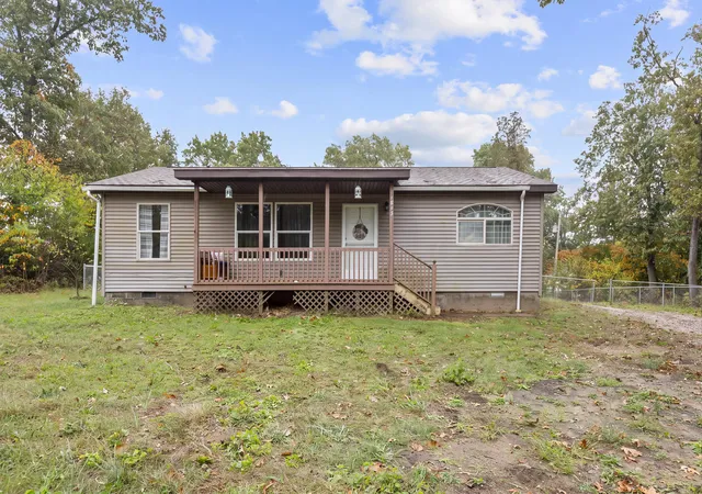 Single family home for sale at 1815 W Dawn Dr N, North Judson, IN 46366 | MLS# 847014
