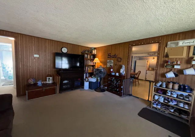 Photo 2 of Single family home for sale at 412 Birch Dr, Hebron, IN 46341 | MLS# 847025 | Listing updated on 2026-10-23