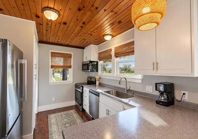 Photo 2 of Single family home for sale at 201 Thurman Ave, Michigan City, IN 46360 | MLS# 847048 | Listing updated on 2026-10-23