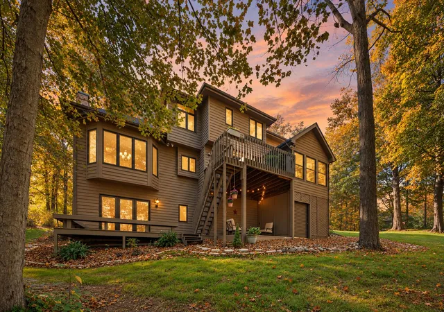 Photo 2 of Single family home for sale at 235 Crabapple Ln, Valparaiso, IN 46383 | MLS# 847489 | Listing updated on 2026-10-28