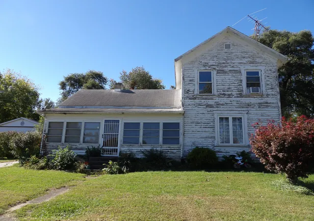 Photo 1 of Single family home for sale at 302 Union St, Union Mills, IN 46382 | MLS# 847038 | Listing updated on 2026-10-22