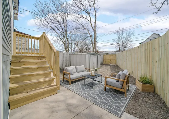 Photo 4 of Single family home for sale at 724 Willow Ct, Hammond, IN 46320 | MLS# 847039 | Listing updated on 2026-10-19
