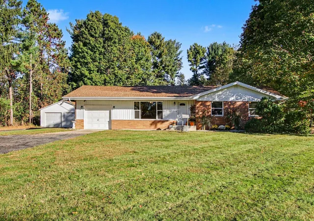 Single family home for sale at 383 E 1050 North, Chesterton, IN 46304 | MLS# 847099
