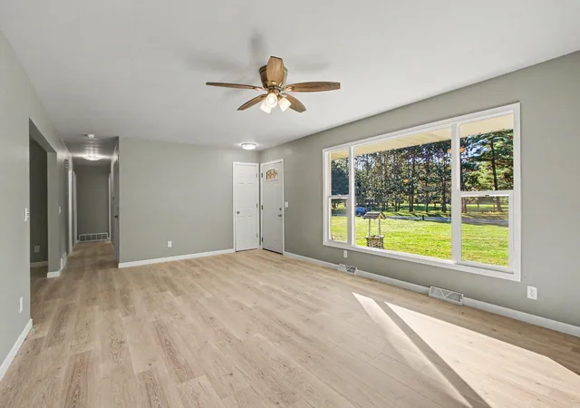Photo 4 of Single family home for sale at 383 E 1050 North, Chesterton, IN 46304 | MLS# 847099 | Listing updated on 2026-10-27