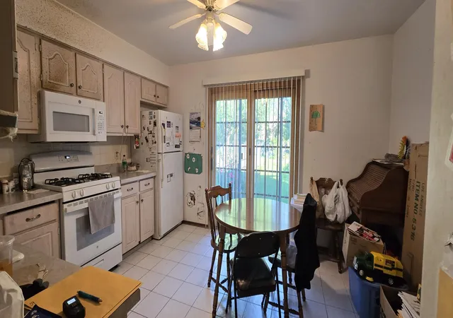 Photo 3 of Townhouse for sale at 723 Wellington Dr, Dyer, IN 46311 | MLS# 847086 | Listing updated on 2026-10-21