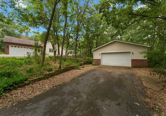Single family home for sale at 10856 N Makeever Dr E, De Motte, IN 46310 | MLS# 847047