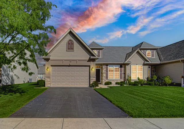 Photo 2 of Townhouse for sale at 939 Rockwell Ln, Dyer, IN 46311 | MLS# 847154 | Listing updated on 2026-10-26
