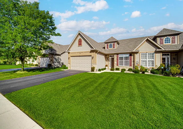 Photo 3 of Townhouse for sale at 939 Rockwell Ln, Dyer, IN 46311 | MLS# 847154 | Listing updated on 2026-10-26