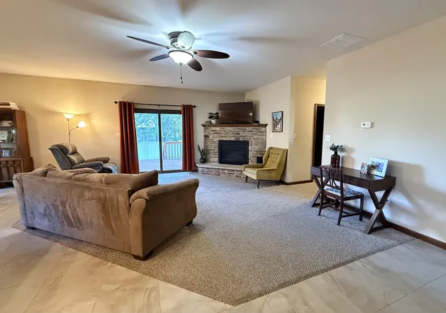 Photo 4 of Single family home for sale at 222 Cessna Dr, Chesterton, IN 46304 | MLS# 847068 | Listing updated on 2026-10-27