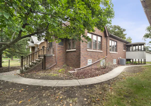 Photo 1 of Sale Pending at 6833 Rosewood Ave, Hammond, IN 46324 | MLS# 847066 | Listing updated on 2026-10-26