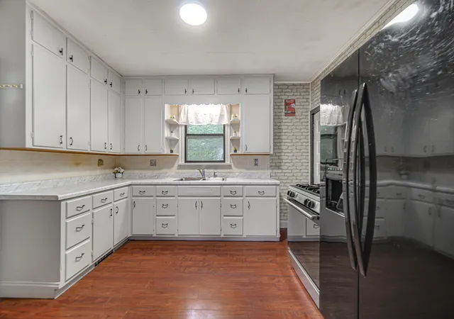 Photo 1 of Single family home for sale at 1807 E Lincolnway, La Porte, IN 46350 | MLS# 847091 | Listing updated on 2026-10-21