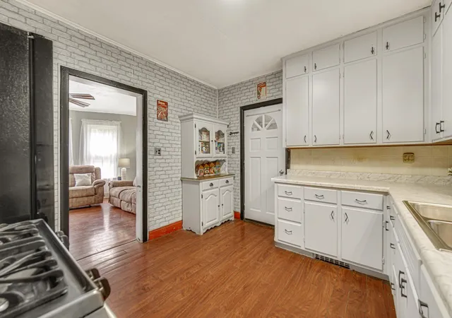 Photo 2 of Single family home for sale at 1807 E Lincolnway, La Porte, IN 46350 | MLS# 847091 | Listing updated on 2026-10-21