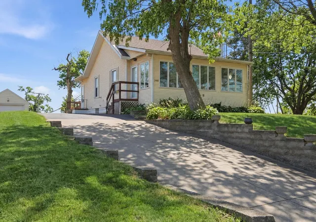 Photo 1 of Single family home for sale at 2418 Ridge Rd, Highland, IN 46322 | MLS# 847104 | Listing updated on 2026-10-20