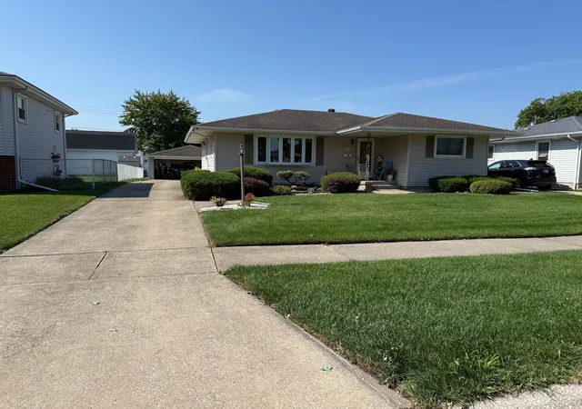 Single family home for sale at 3538 42nd Place, Highland, IN 46322 | MLS# 847138