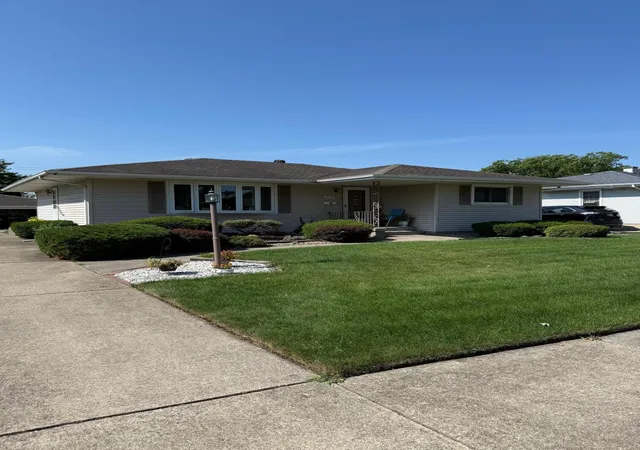 Photo 1 of Single family home for sale at 3538 42nd Place, Highland, IN 46322 | MLS# 847138 | Listing updated on 2026-10-21