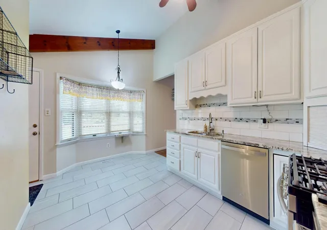 Photo 3 of Single family home for sale at 7110 W 85th Avenue, Crown Point, IN 46307 | MLS# 847158 | Listing updated on 2026-10-22