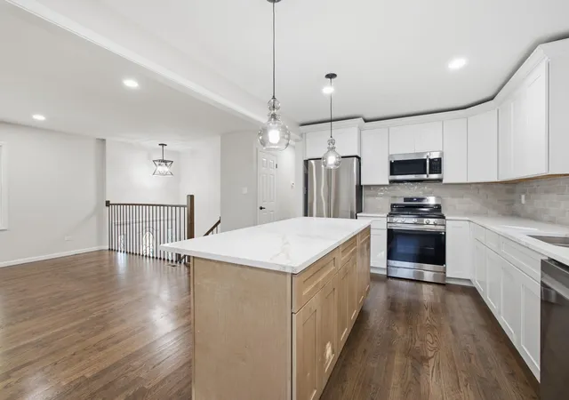 Photo 4 of Single family home for sale at 6401 Rhode Is St, Merrillville, IN 46410 | MLS# 847202 | Listing updated on 2026-10-22